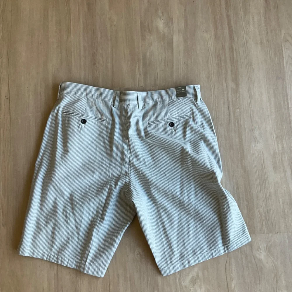 NWT J. Crew Club Mens gray white Striped club Shorts sz 36 cotton